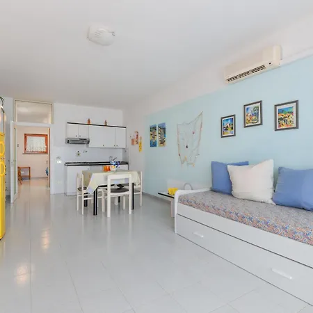 Apartman Azzurra By Interhome